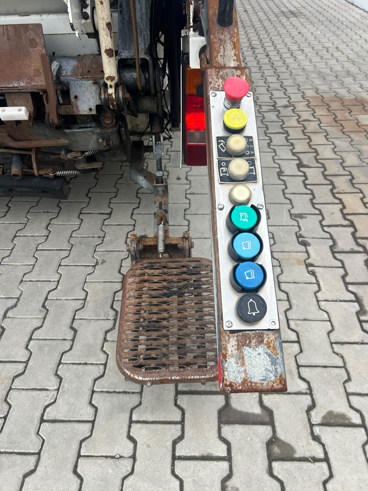Masina de gunoi autogunoiera gunoiera tone metri (8)